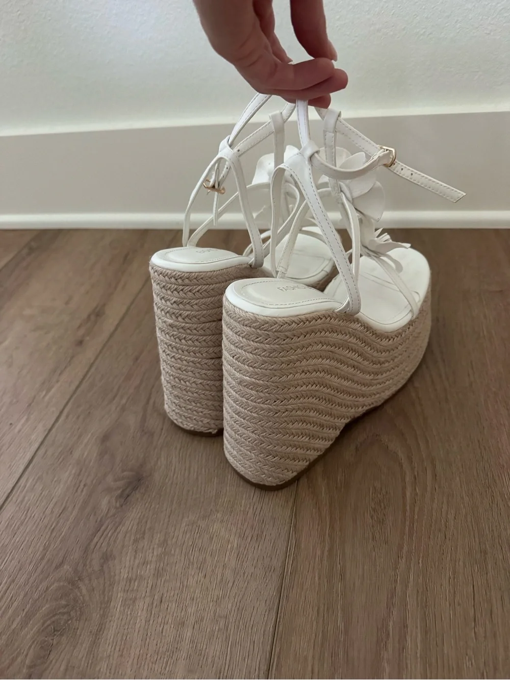 Andrea Floral Platform Wedges - Size 7